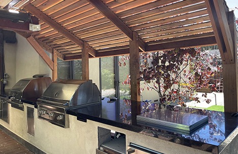 outdoor kitchen design and construction